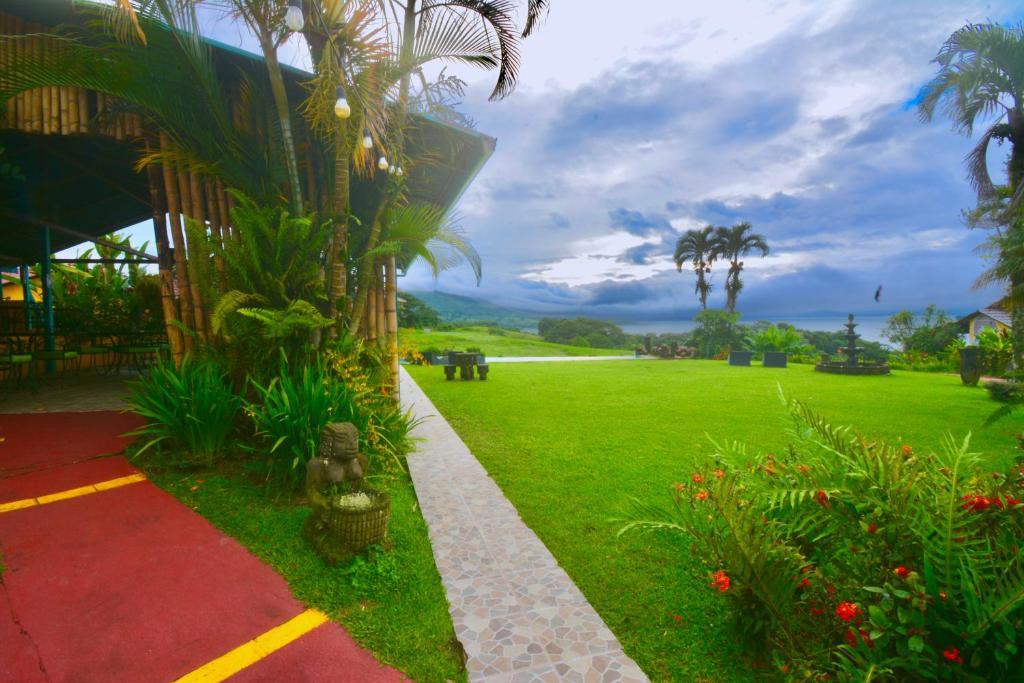 Hotel La Mansion Inn Arenal Nuevo Arenal Bagian luar foto