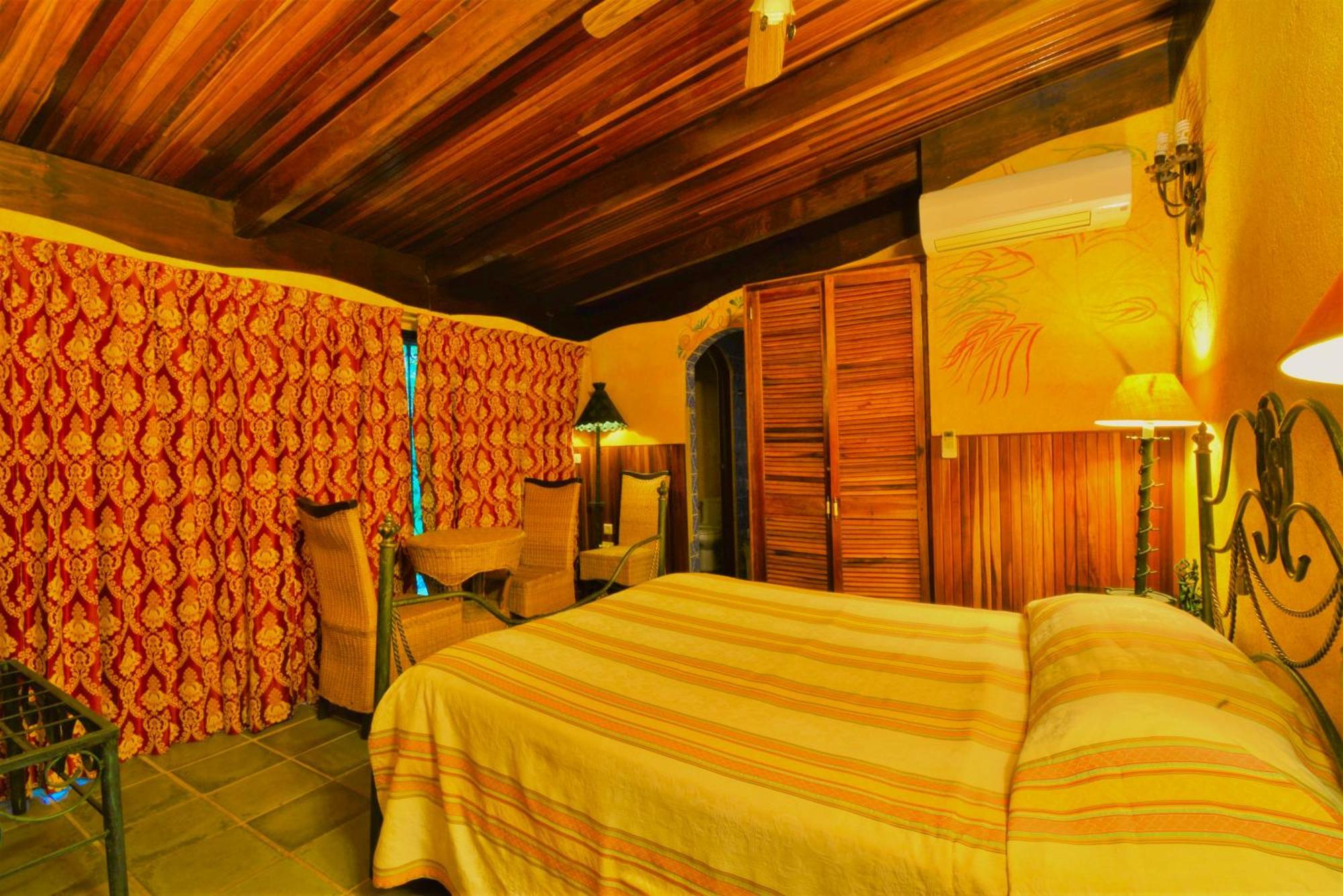 Hotel La Mansion Inn Arenal Nuevo Arenal Ruang foto